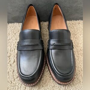 Madewell Black Leather Lug Sole Loafers Size 6